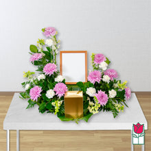 Load image into Gallery viewer, Lavender & White Urn Spray