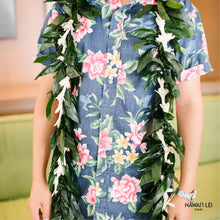 Load image into Gallery viewer, Double Ti Leaf Maile-Style Lei With Tuberose
